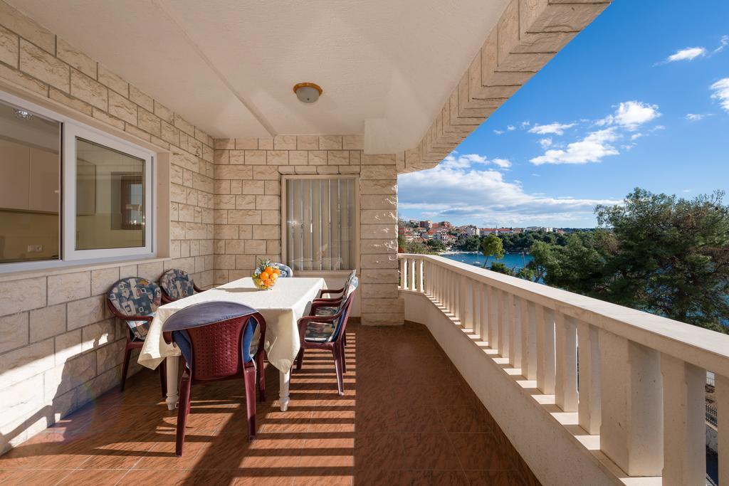 Apartments Villa Luxor Trogir Buitenkant foto