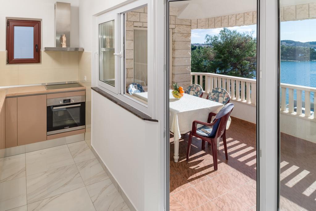 Apartments Villa Luxor Trogir Buitenkant foto