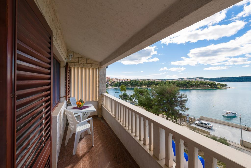 Apartments Villa Luxor Trogir Buitenkant foto