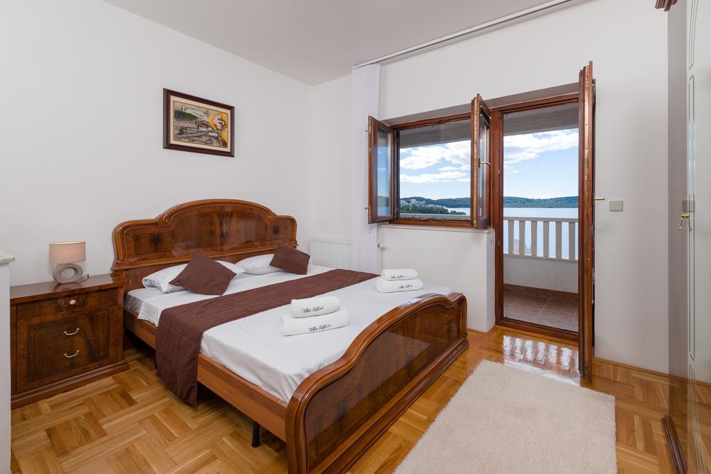 Apartments Villa Luxor Trogir Buitenkant foto