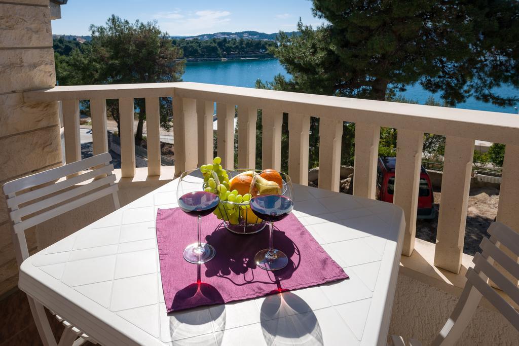 Apartments Villa Luxor Trogir Buitenkant foto