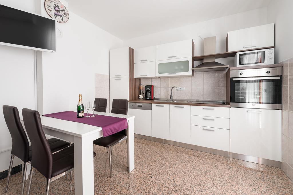 Apartments Villa Luxor Trogir Buitenkant foto