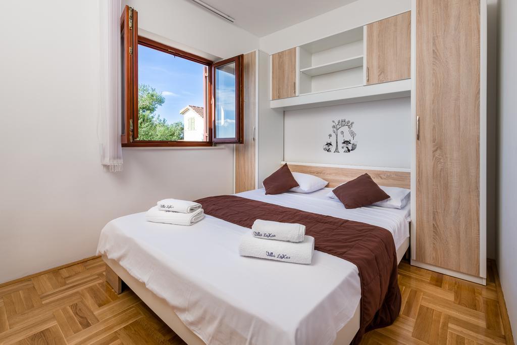 Apartments Villa Luxor Trogir Buitenkant foto