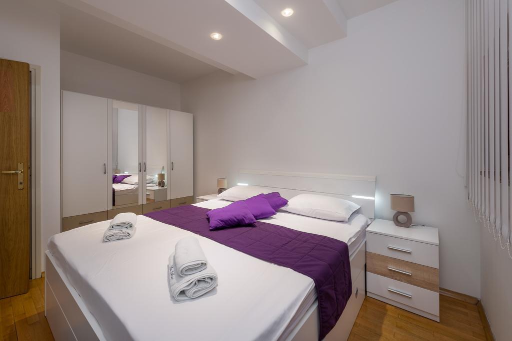 Apartments Villa Luxor Trogir Buitenkant foto