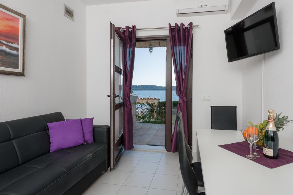 Apartments Villa Luxor Trogir Buitenkant foto