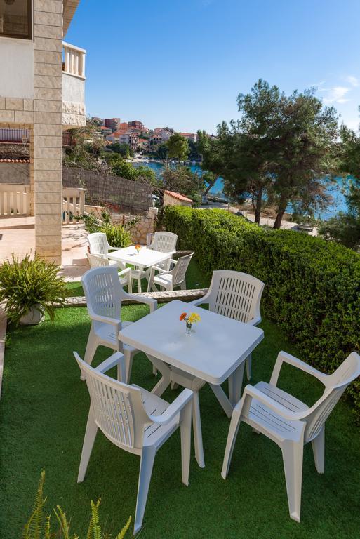 Apartments Villa Luxor Trogir Buitenkant foto
