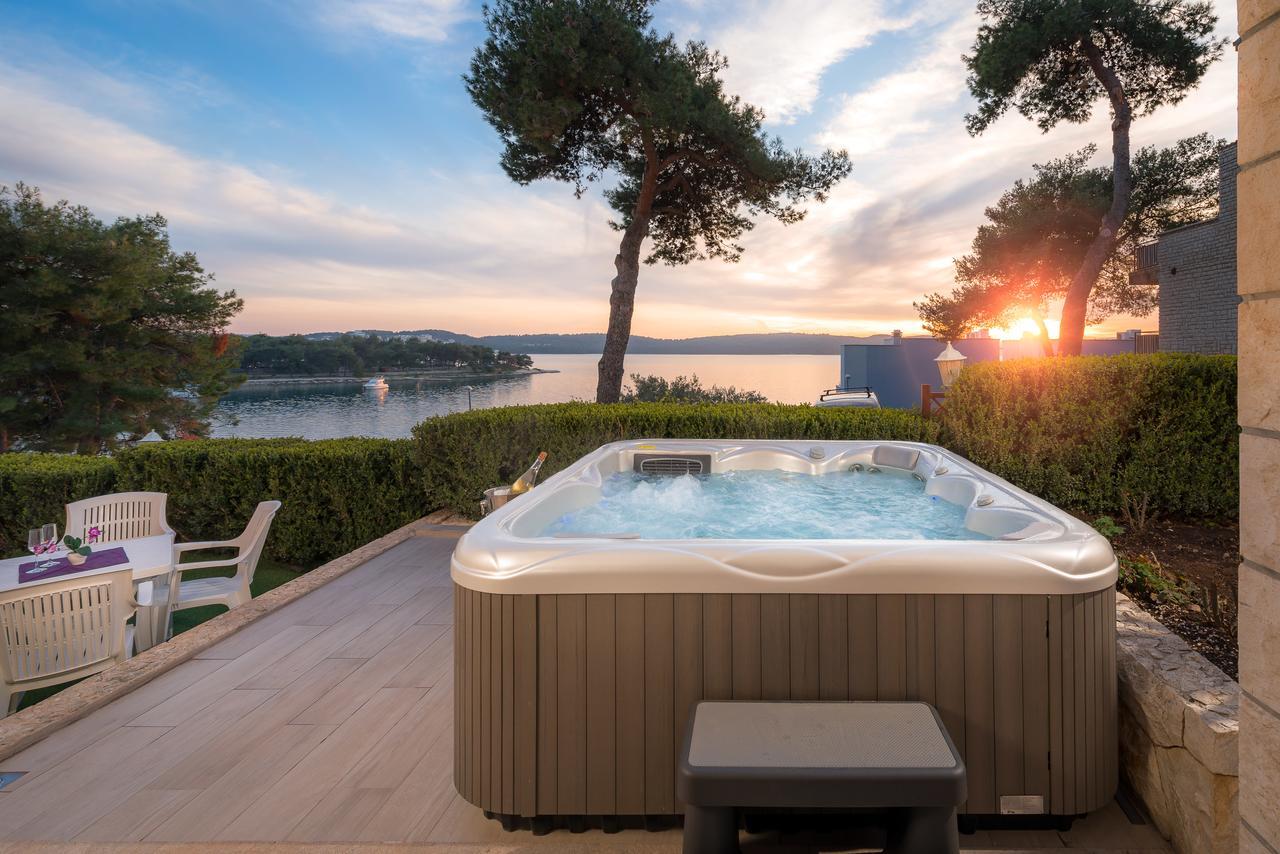 Apartments Villa Luxor Trogir Buitenkant foto